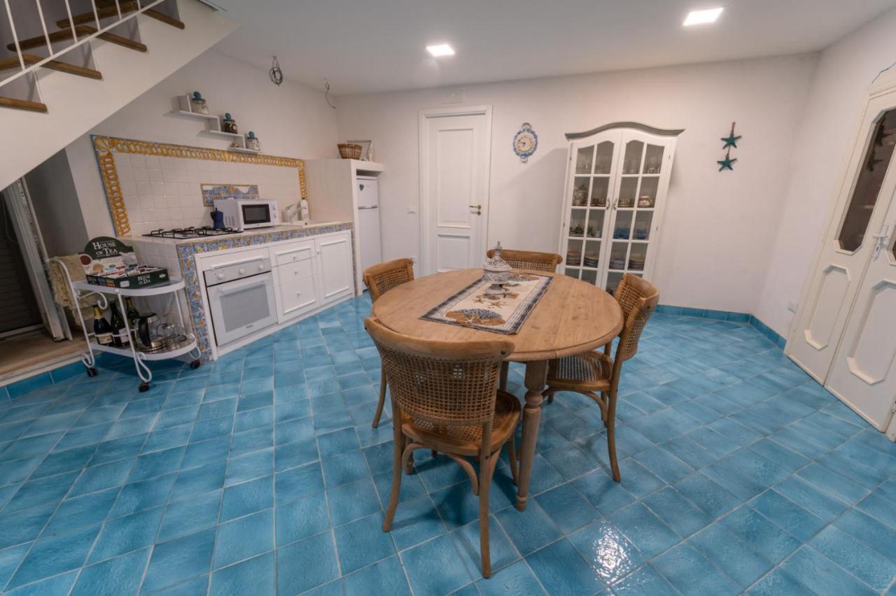 Postcard House Apartment Вико Екуензе Екстериор снимка