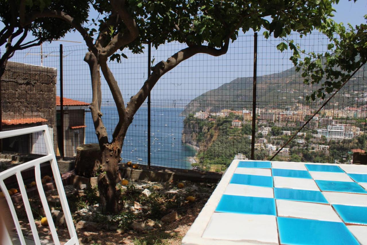 Postcard House Apartment Вико Екуензе Екстериор снимка