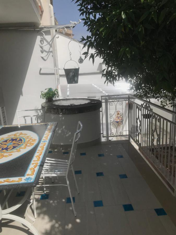 Postcard House Apartment Вико Екуензе Екстериор снимка